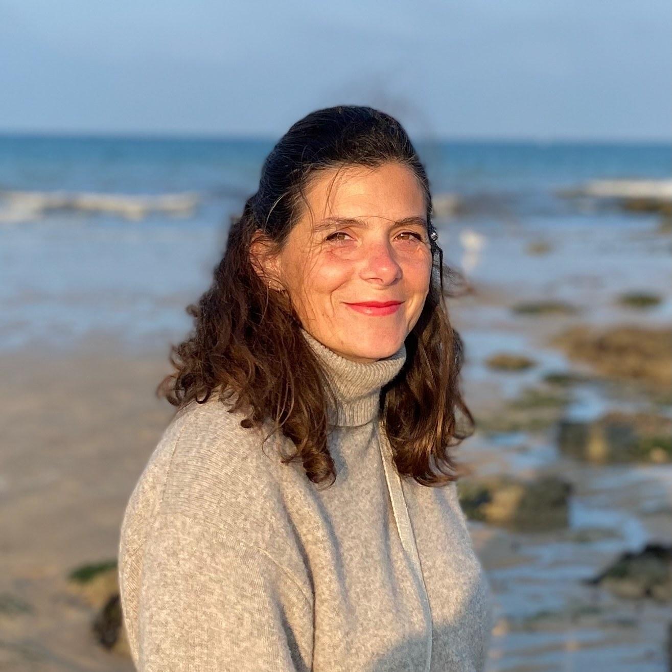 Cinthia Vallet by the seaside