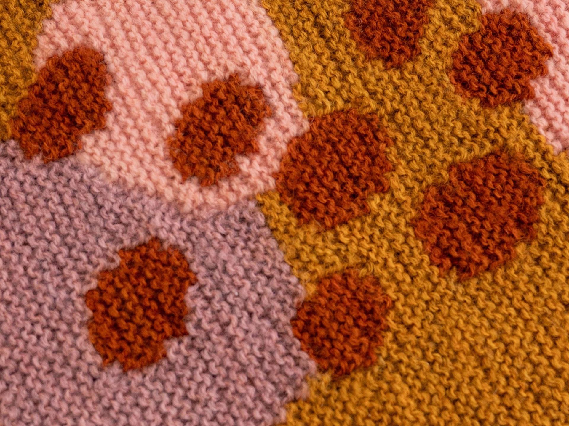 Garter intarsia detail by Anna Husemann